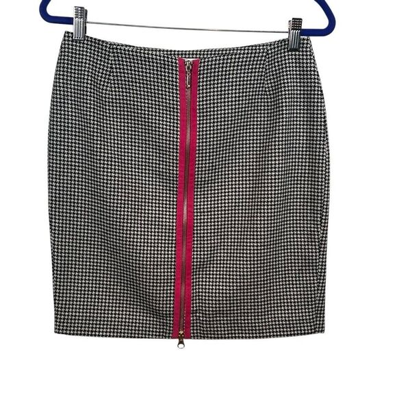 Vintage J Jodi Houndstooth Wool Cape Jacket and Skirt Set with Fuchsia Mock Neck - Picture 10 of 16